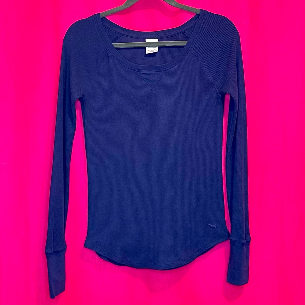PINK VICTORIA’S SECRET BLUE LONG SLEEVE TEE SIZE S